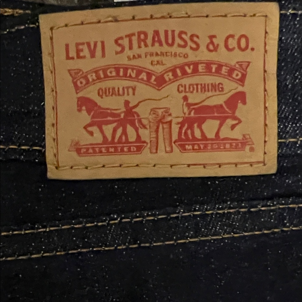 Levi's Dark Indigo Women's Jeans